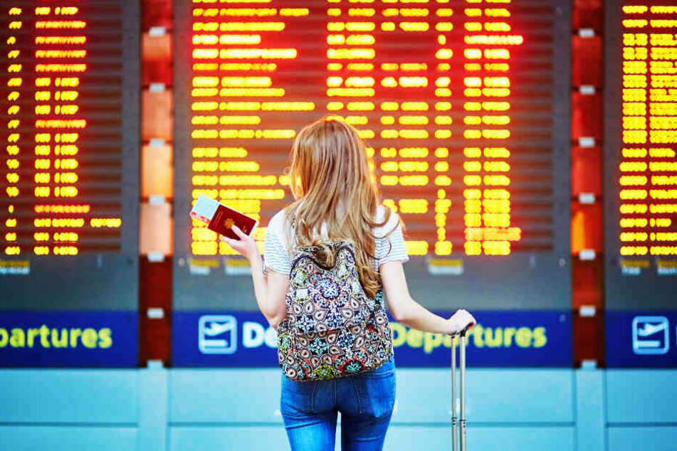 Eine 14-Jährige blieb am Flughafen zurück. (Symbolbild)