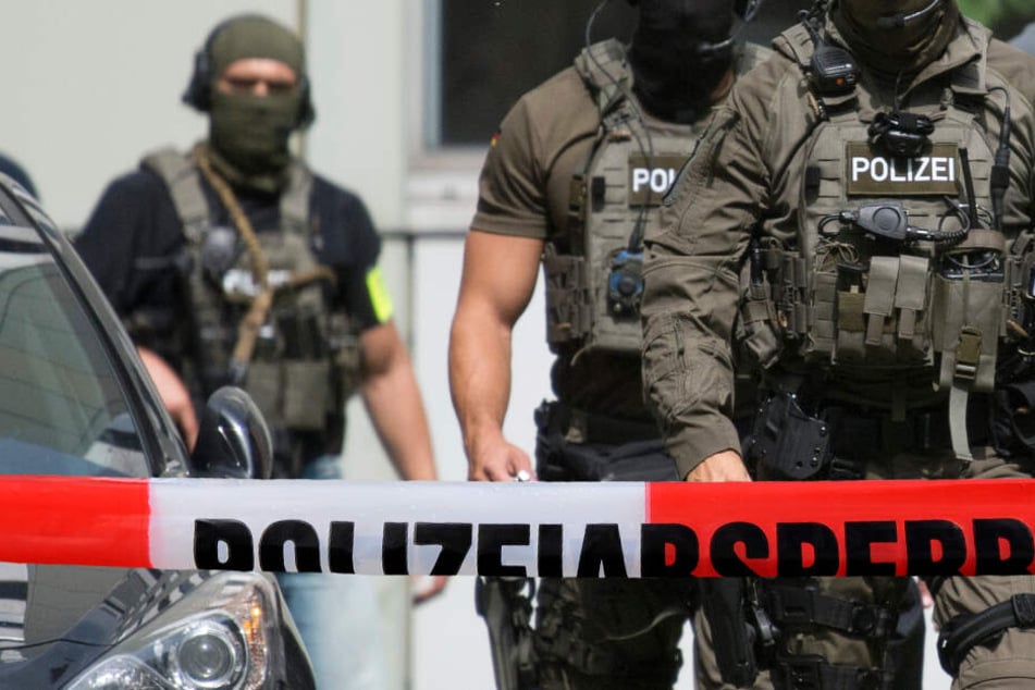 In einer groß angelegten Aktion ging die Polizei gegen die Drogenhändler-Bande vor (Symbolbild).