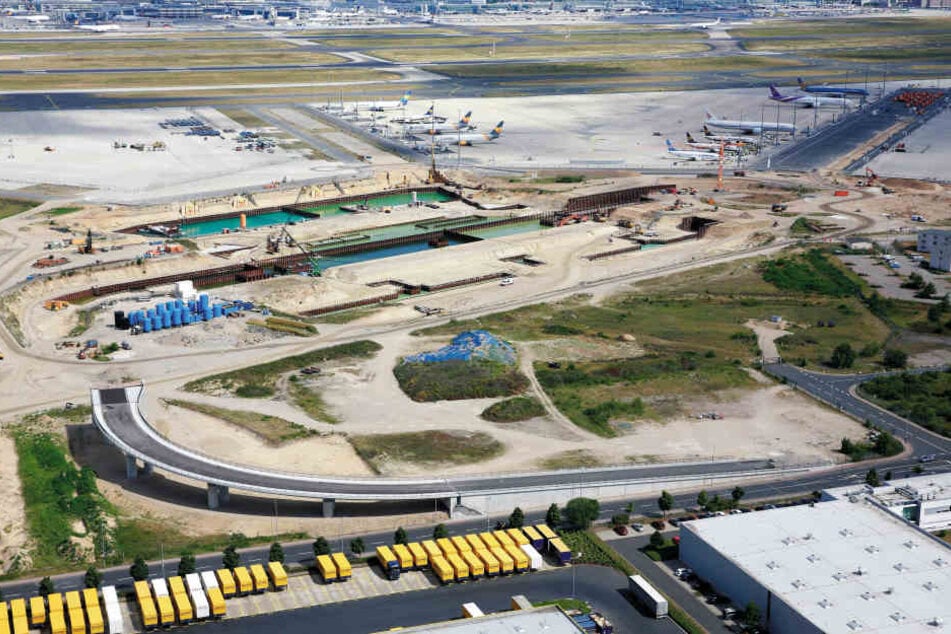 Eine Luftaufnahme zeigt die Bauarbeiten am Terminal 3.