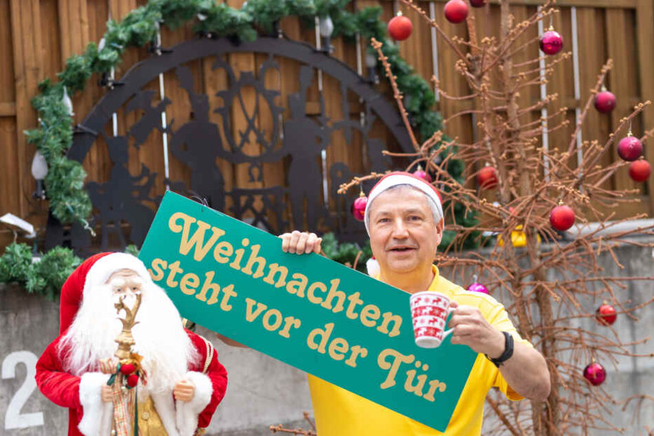Der Apotheker verkürzt die Wartezeit auf die schönste Zeit des Jahres.