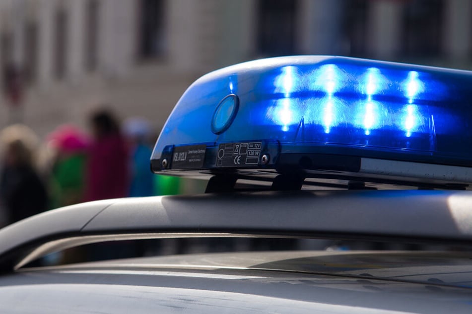 Die Polizei ermittelt derzeit noch den Unfallhergang. (Symbolbild)