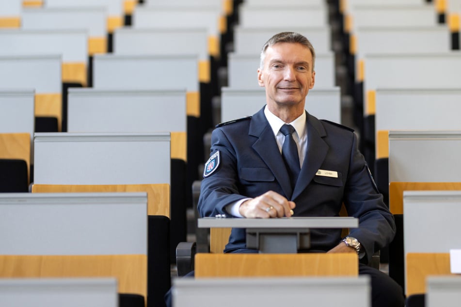 Der Leiter der Polizeischule, Jürgen Loyen, kündigte an, in den nächsten Monaten ein sogenanntes Compliance-Regelwerk für die Einrichtung erarbeiten zu wollen. (Archivbild)