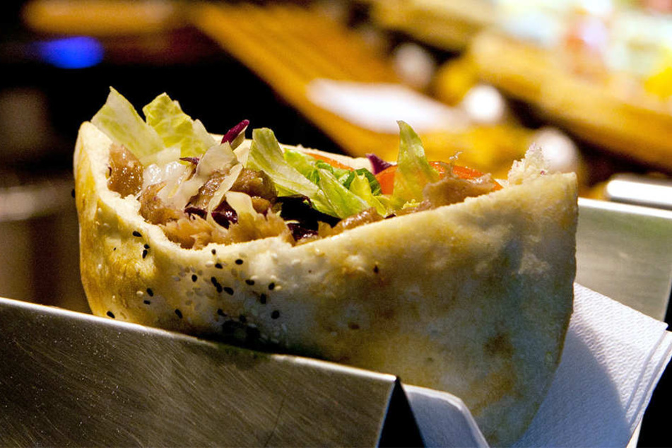 In Halle (Saale) gibt es am Dienstag Döner für einen Cent.