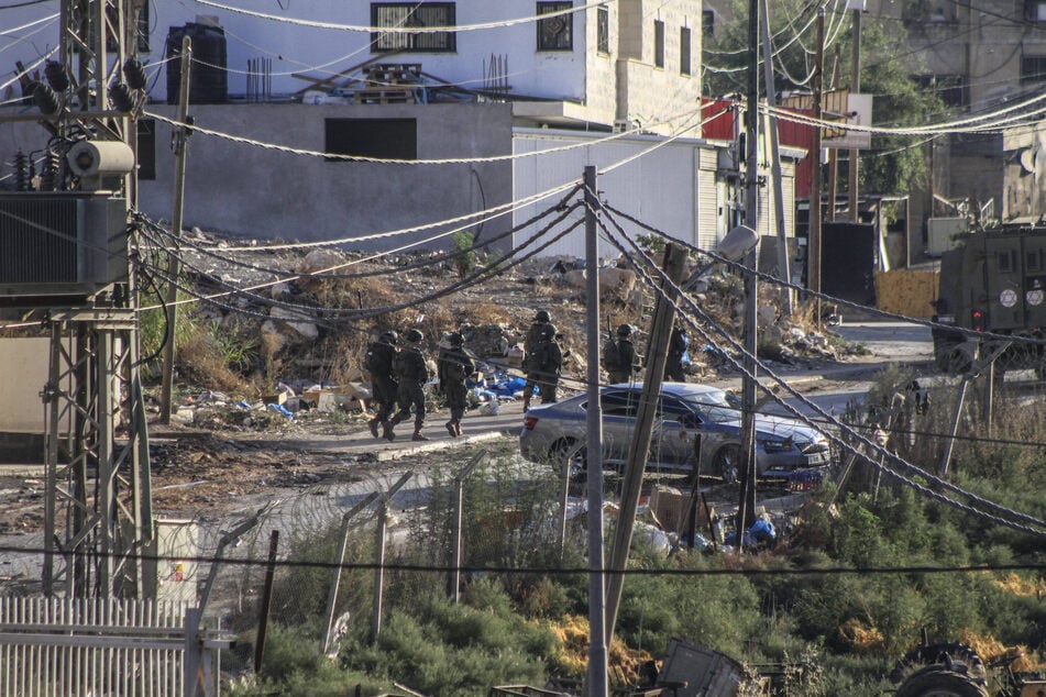 Israeli soldiers attacked in the city of Jenin, as well as nearby villages and refugee camps.