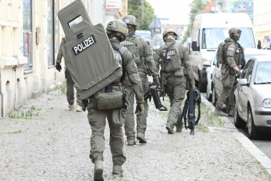 Auch SEK-Beamte waren im Einsatz.