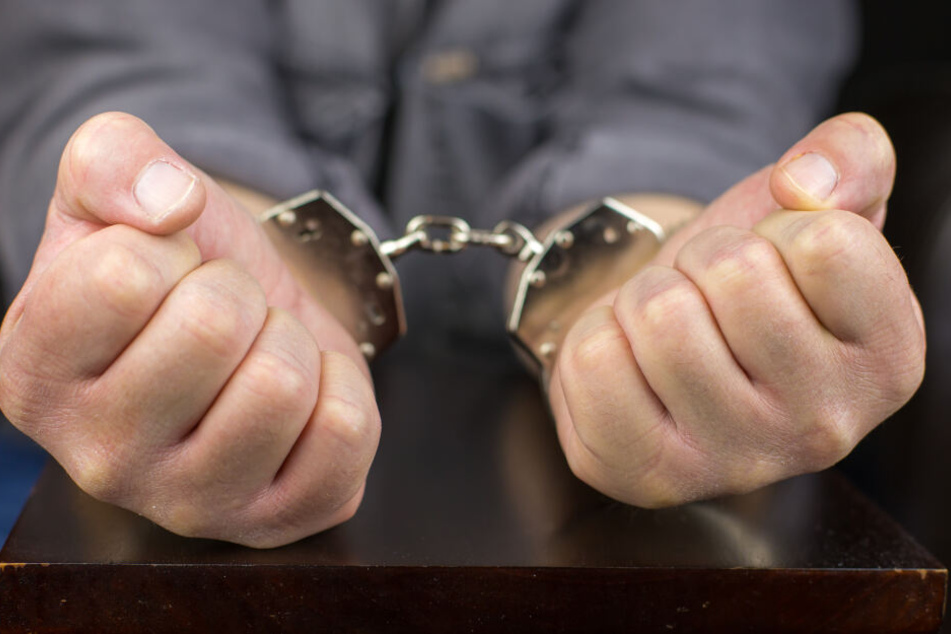 Ein 69-Jähriger aus Hürth soll seine Ehefrau ermordet haben. (Symbolbild)