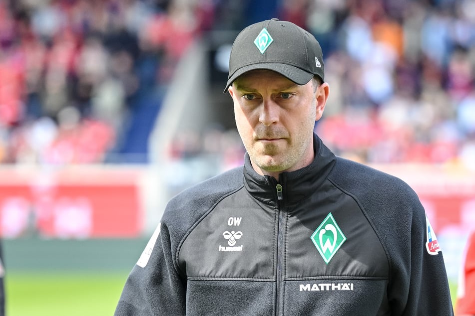 RB Leipzig möchte Ole Werner (37). Doch der Transfer des Trainers steckt in der Warteschleife.