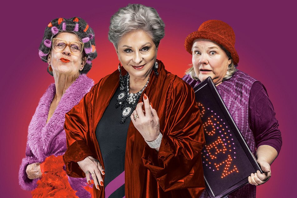 In "Lustgarantie" bessern Gisela Kraft (78, v.l.n.r.), Dagmar Frederic (76) und Christiane Ziehl (70) ihre Rente mit der Gründung eines Etablissements auf.