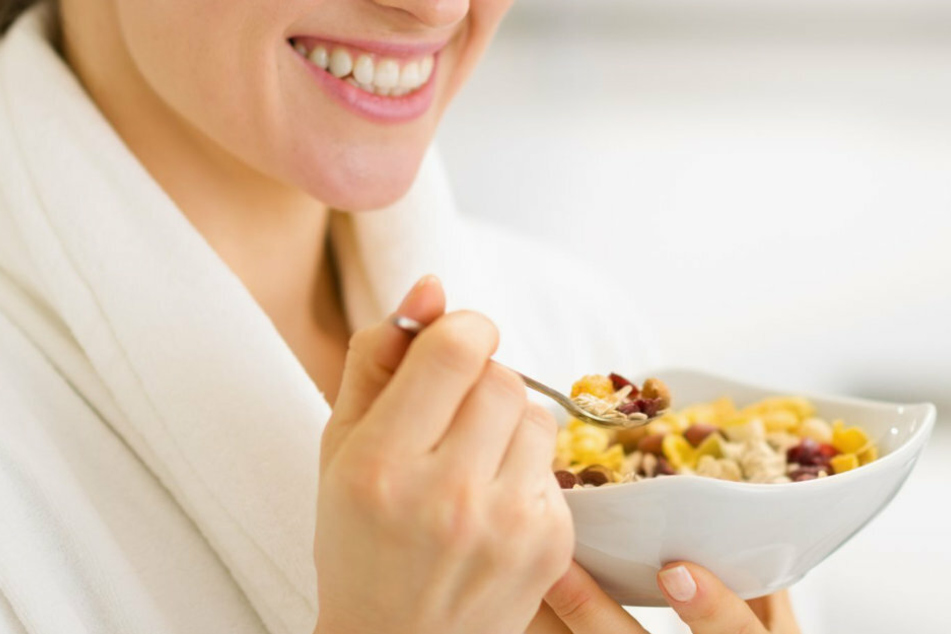Früh ein gesundes Müsli? Bei den gestiegenen Preisen von Seitenbacher denkt man da lieber zweimal nach. (Symbolbild)