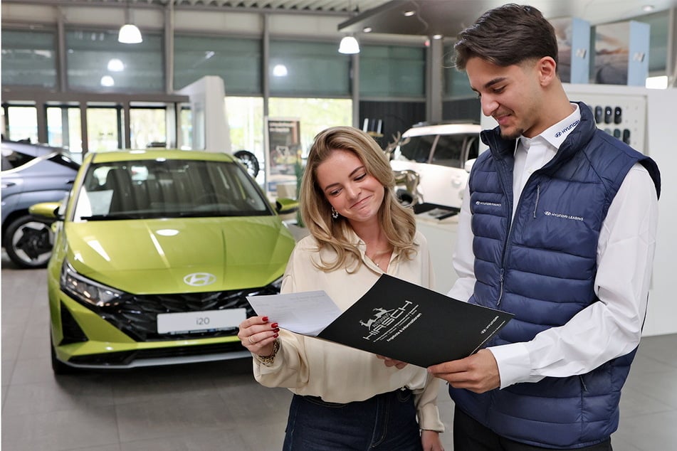 Autohaus Hirsch überrasch Kunden mit genialer Aktion