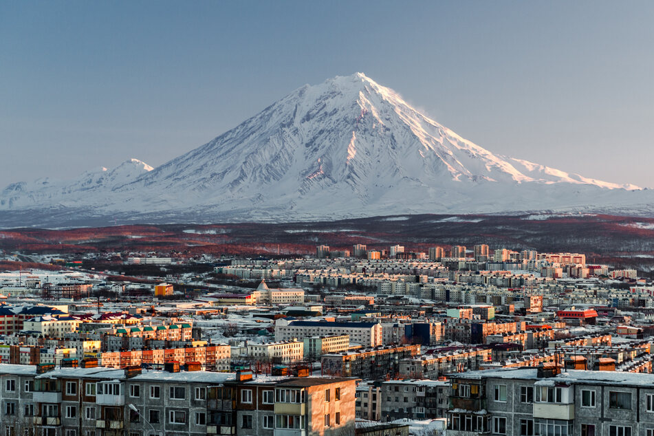 Blick über die russische Stadt Petropawlowsk-Kamtschatski.