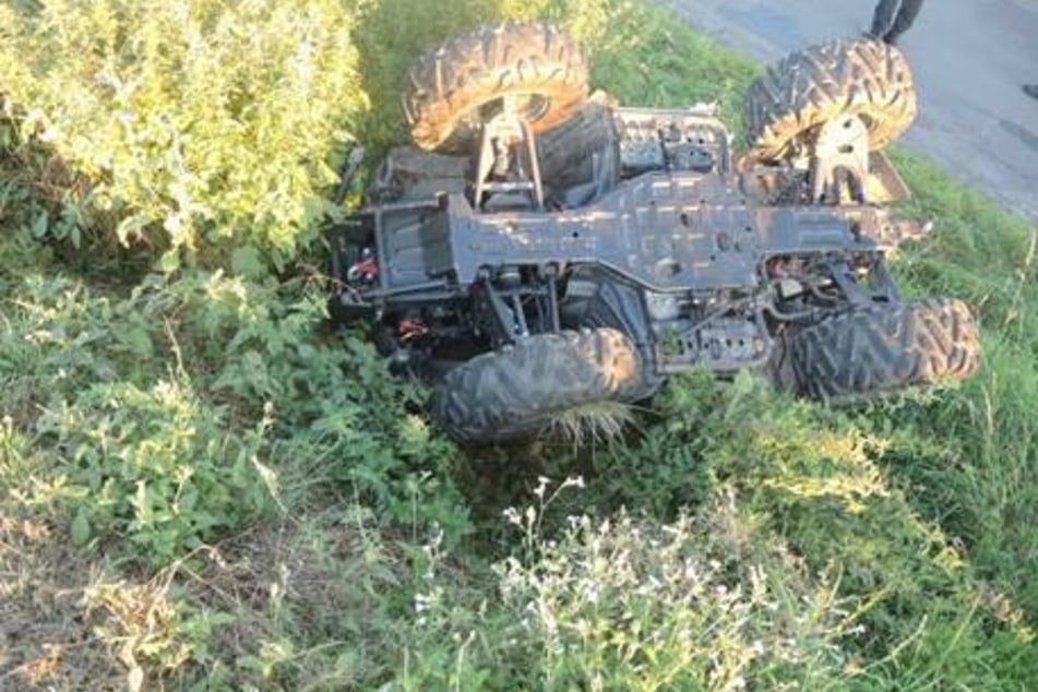 Betrunkener Quadfahrer landet im Straßengraben