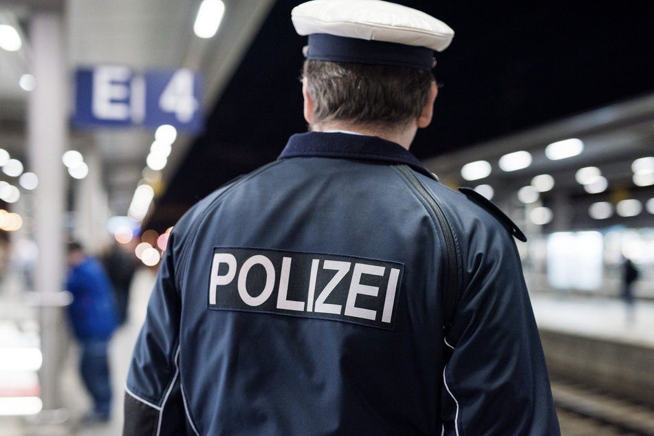 Unfall am Stachus: Betrunkener fällt zwischen S-Bahn und Bahnsteigkante