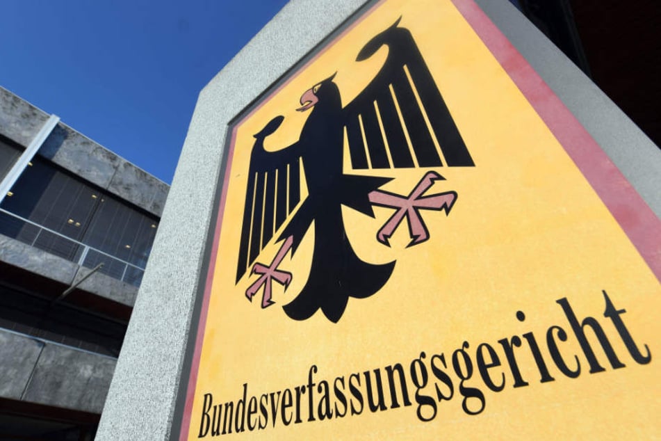 Bundesverfassungsgericht: Psychisch kranke Menschen haben keinen Anspruch ihren Gerichtsprozess über einen Online-Chat zu führen. (Symbolbild)