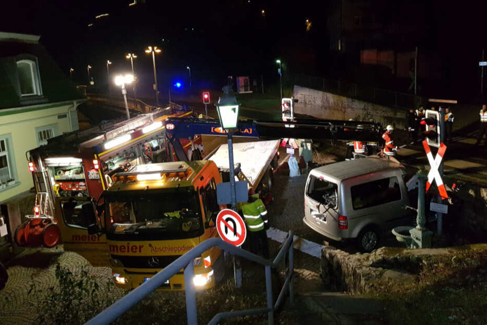 Das Auto musste abgeschleppt werden.