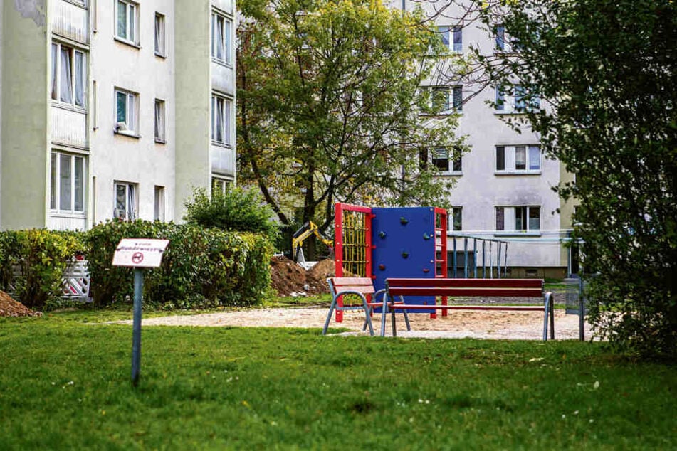 Von diesem Leipziger Wohngebietsspielplatz holte sich der mehrfach vorbestrafte Kinderschänder das Mädchen.
