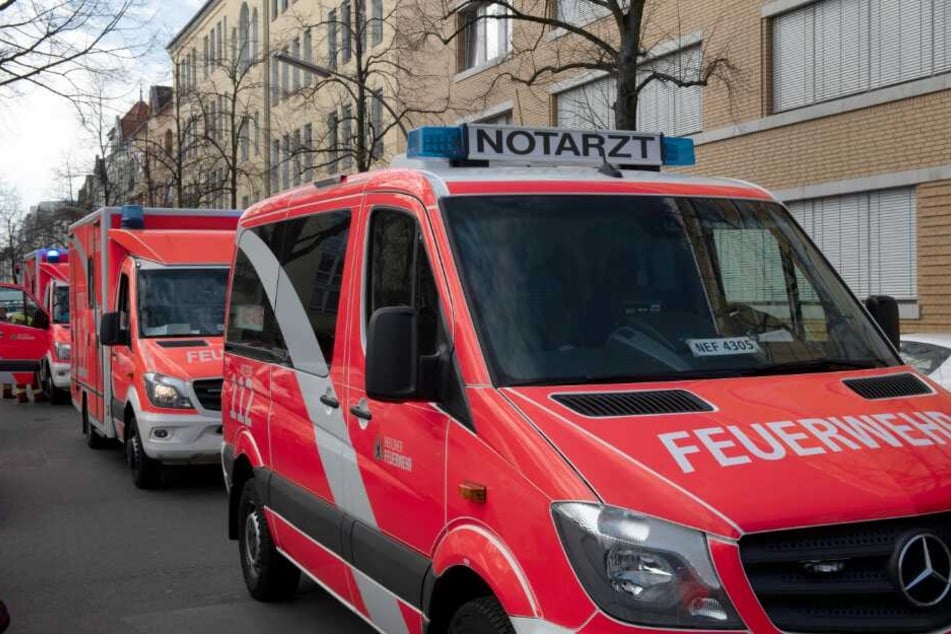 Die Feuerwehr rückte an dem Bowling-Center an. (Symbolbild)