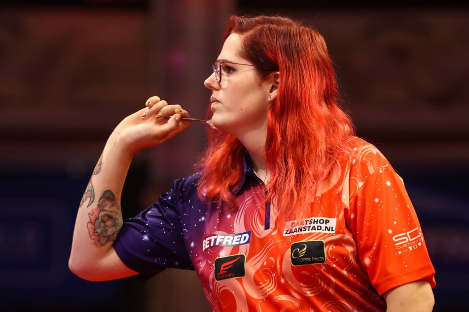 Erste Transfrau bei der Darts-WM! Morddrohungen gegen Noa-Lynn van Leuven