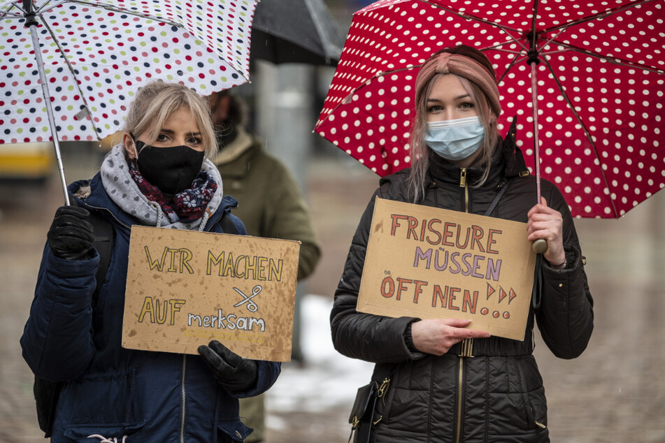 Die Friseure protestierten Anfang des Jahres auch noch für ihre Öffnung.