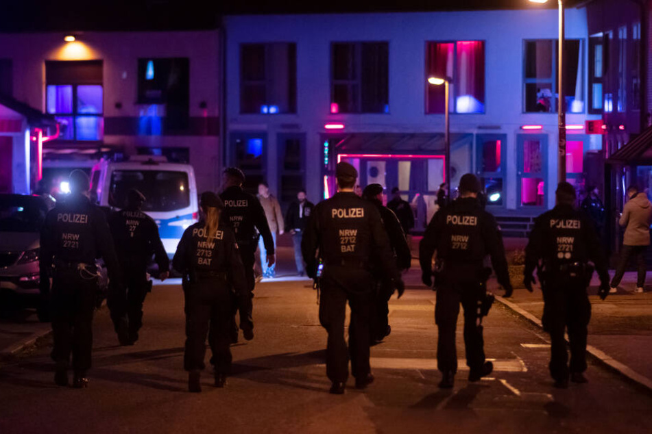 Bei einer behördenübergreifenden Razzia im Essener Rotlichtviertel sind am Freitagabend den 31.01.2020 Bordelle und mehrere Dutzend Prostituierte kontrolliert worden.