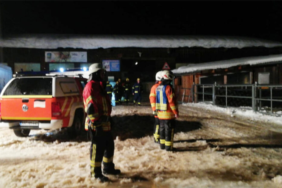 Die Feuerwehr eilte zu dem Aussiedlerhof.