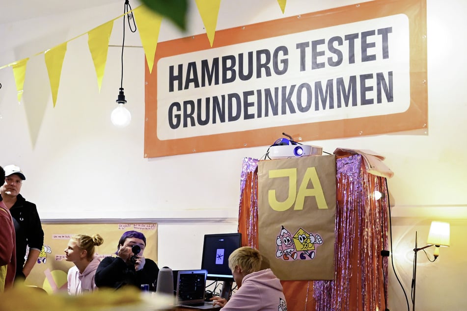 Die Initiative wollte den ersten Modellversuch zum bedingungslosen Grundeinkommen in Deutschland erreichen.