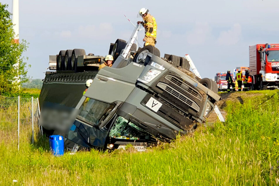 Auf der A10 kam es zu einem schweren Lkw-Unfall.