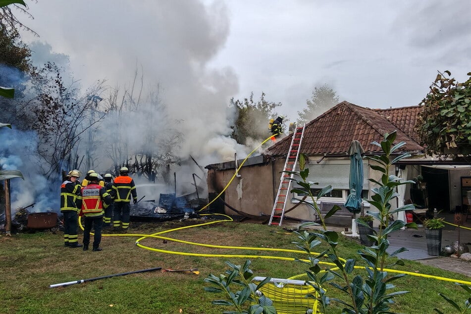Am Montagnachmittag rückten Einsatzkräfte zu einem Brand in Hamburg-Moorfleet aus.