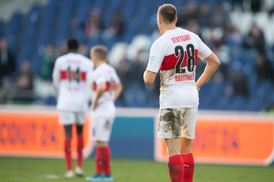 Nach dem Spiel gegen Hannover: Holger Badstuber (vorne) steht auf dem Spielfeld.