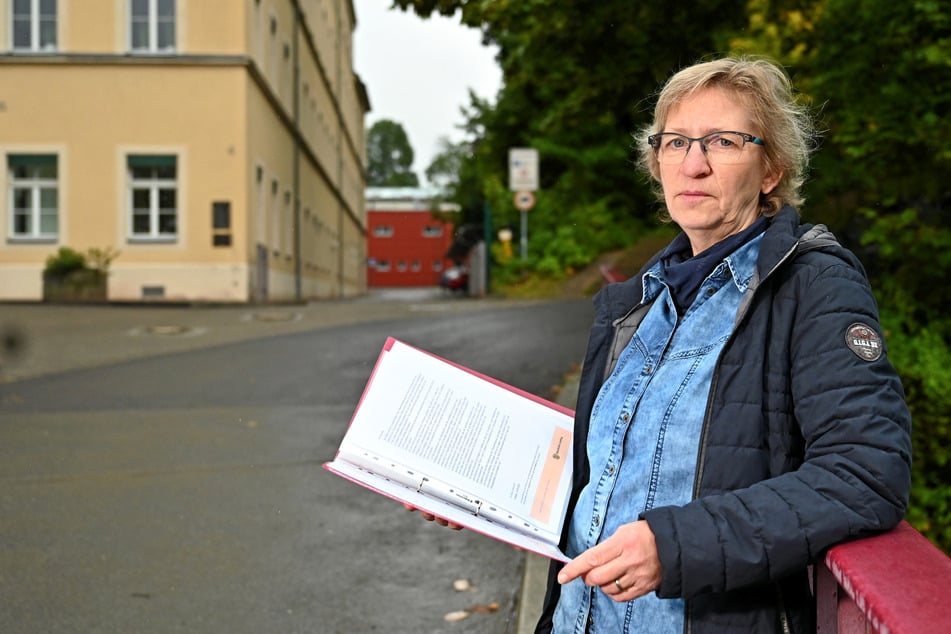 Seit über einem Jahr kämpft Anke Ruby (60) um Gerechtigkeit für 360 durchgerasselte Abiturienten.