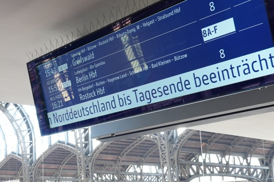 Hamburg: Reisende brauchen Geduld: Kaputte Oberleitung sorgt weiter für Ausfälle und Verspätungen