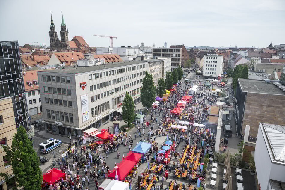 Bei der Gegendemo in Nürnberg wurde ein Polizist verletzt. (Archivfoto)