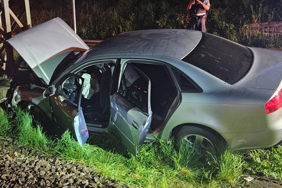 Der Sachschaden, der am Auto entstand kann noch nicht beziffert werden.