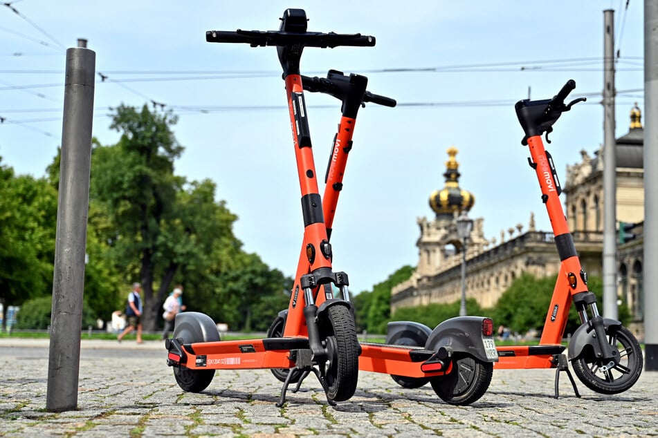 Obwohl die Stadt E-Scooter im Überfluss ankündigte, sind bisher nur die Roller des Anbieters RideMovi erhältlich.