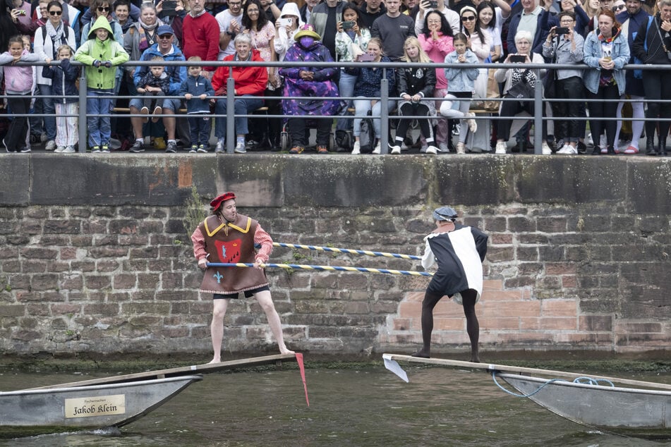 Ein Highlight wird auch in diesem Jahr wieder das Fischerstechen sein. (Archivbild)