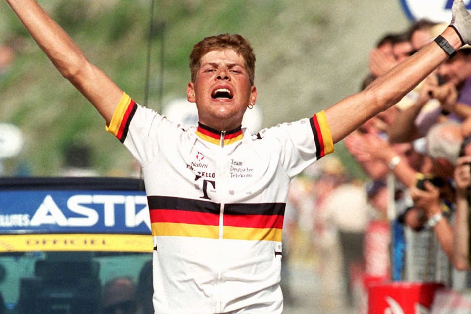 Ein Foto aus besseren Tagen: Jan Ullrich (Archivbild aus dem Jahr 1997) war ein gefeierter Sportler.
