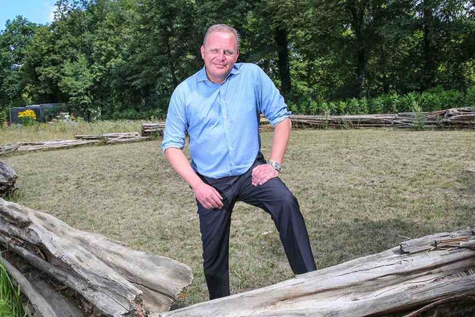 Zoodirektor Karl-Heinz Ukena (47) hofft, dass der Neubau der Orang-Utan-Anlage doch noch im Haushalt berücksichtigt wird.