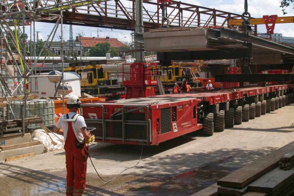 Die Bauarbeiten am Lessingtunnel sind in vollem Gange.
