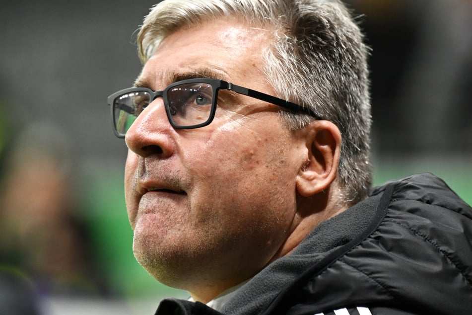 Axel Hellmann (54), der Vorstandssprecher der Eintracht Frankfurt Fußball AG, blickt mit Sorge auf die Mannschaft des Bundesligisten.