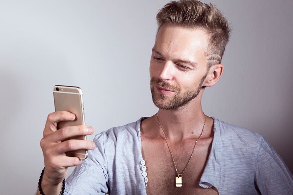 Wer auf seinen Dating-Profilen zu selbstverliebt rüber kommt, hat schlechte Karten.
