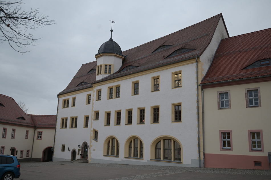 Im Rathaus von Limbach-Oberfrohna wächst der Unmut über die aktuelle Corona-Lage.