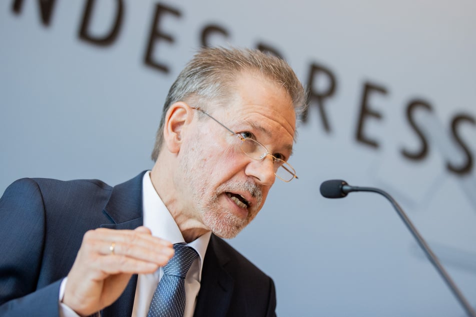 Burkhard Freier (65), Chef des NRW-Verfassungsschutzes, warnt vor terrorbereiten jungen Menschen aus dem Kaukasus.