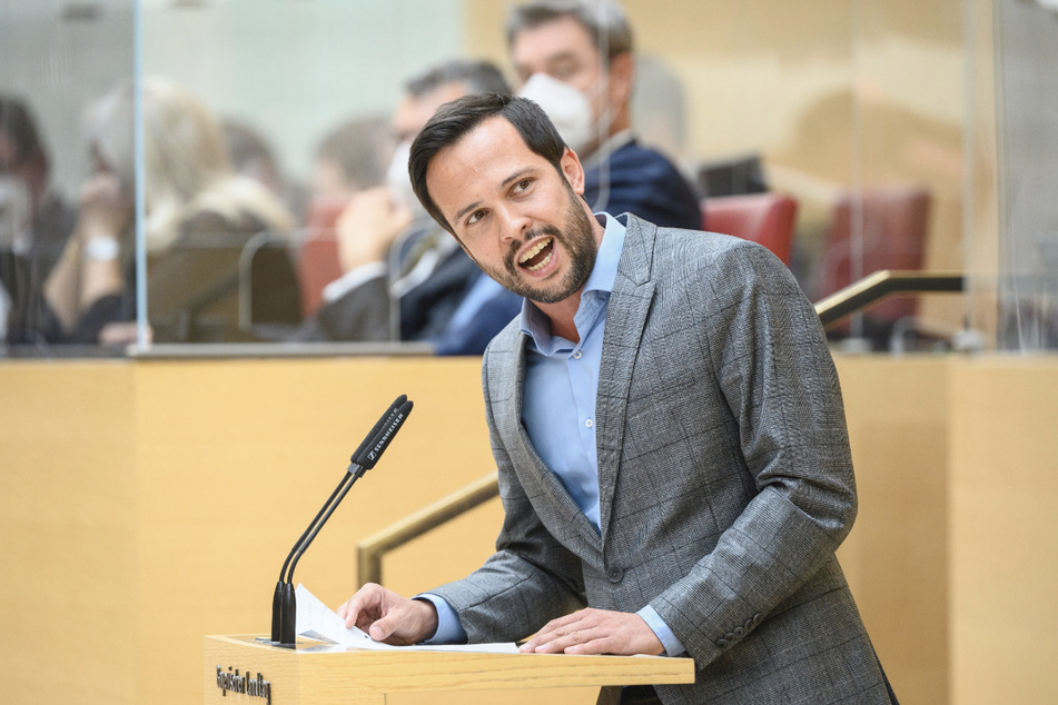 Martin Hagen (40), Fraktionsvorsitzender der FDP im Bayerischen Landtag, erwartet eine rasche Aufklärung.