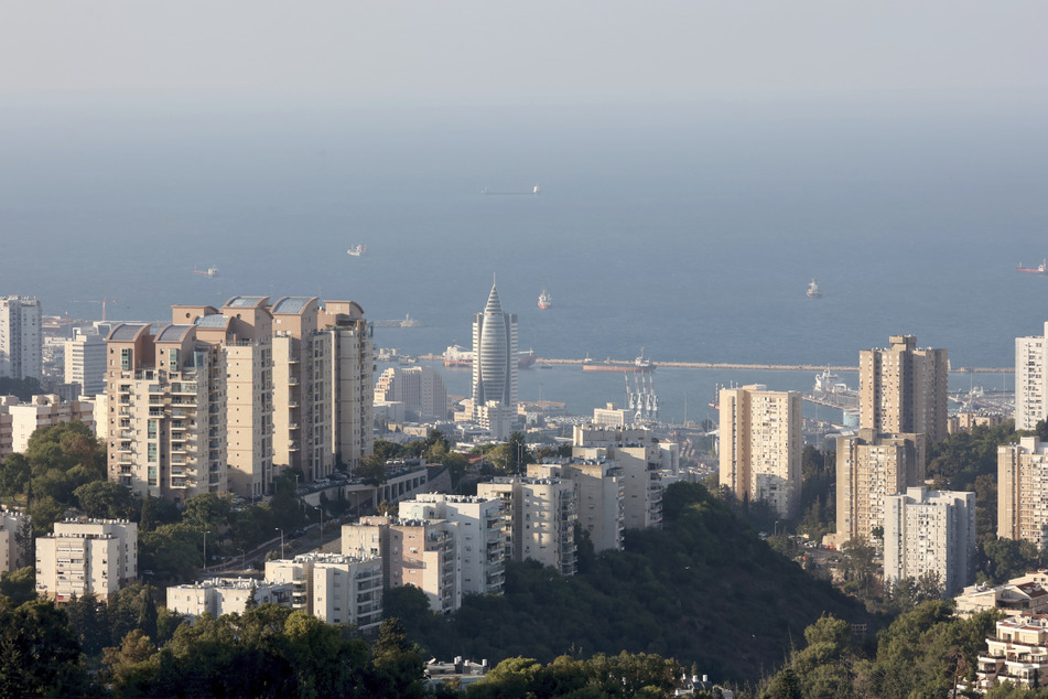 Auch im israelischen Haifa gab es am Morgen nach einer mächtigen Explosion im Libanon Erdbebenwarnungen.