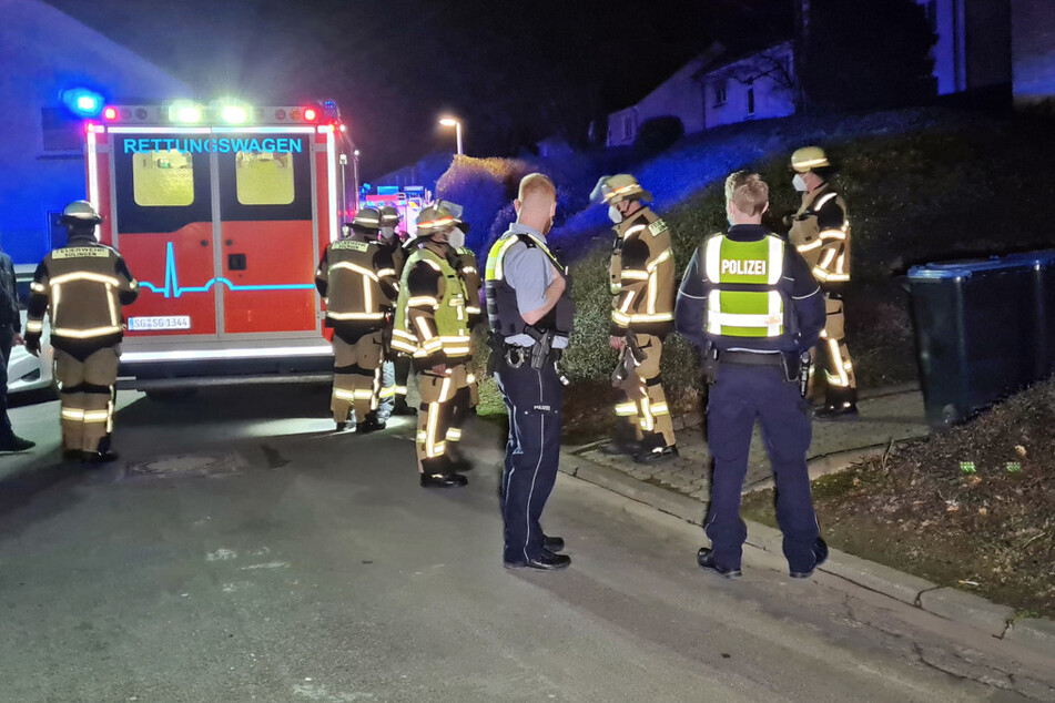 Die Rentnerin erlitt schwere Brandverletzungen und kam per Rettungswagen in eine Spezialklinik.