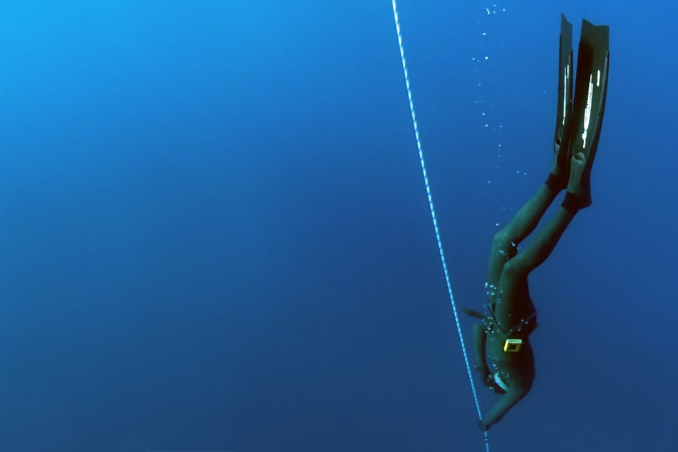 What was the deepest free dive ever recorded?