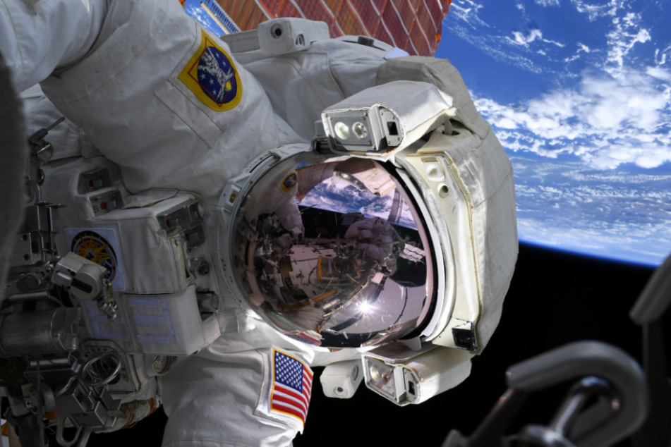 Die US-Astronautin Christina Koch bei einem Außeneinsatz an der Internationalen Raumstation (ISS).