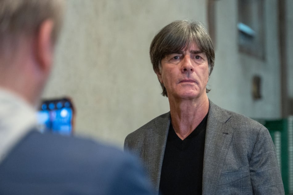 Der langjährige Bundestrainer Joachim Löw legt Flo Wirtz einen Wechsel nach der WM 2026 nahe.