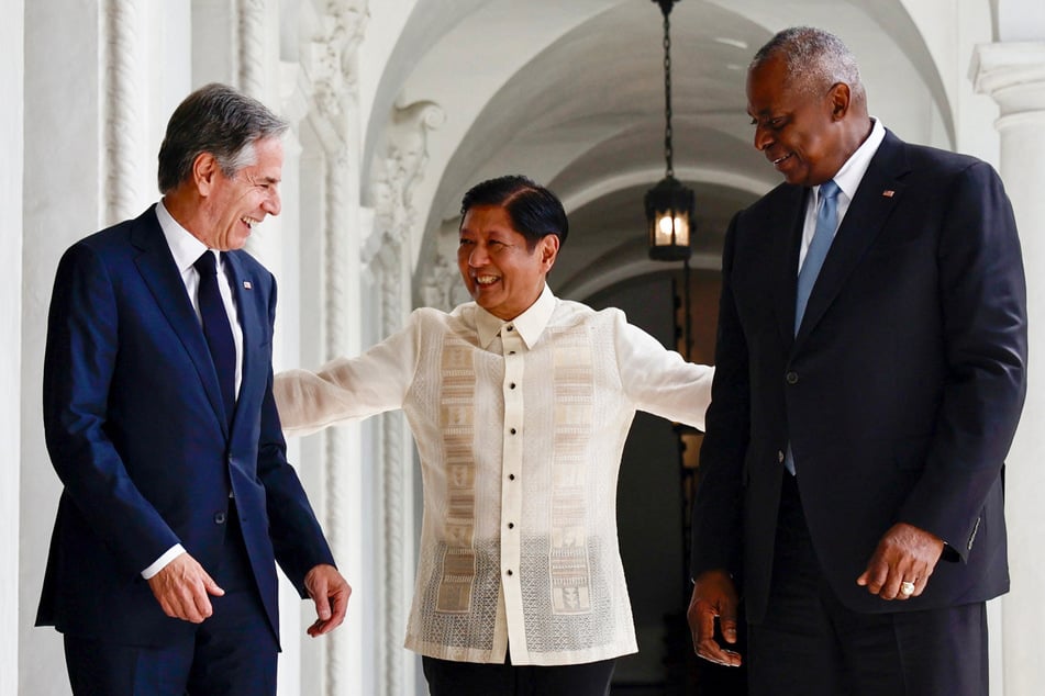 The US and Philippines have reaffirmed their positive diplomatic relationship.