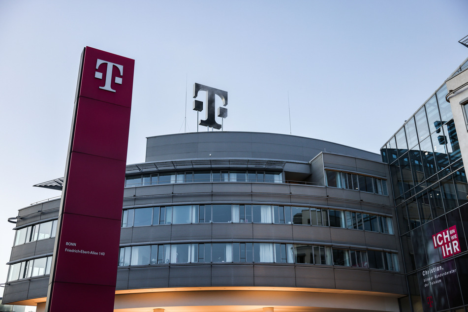 Die Deutsche Telekom beschleunigt ihren Glasfaserausbau.